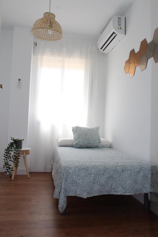 Beautiful Brand New 2 Bedroom Flat With Terrace Málaga Kültér fotó