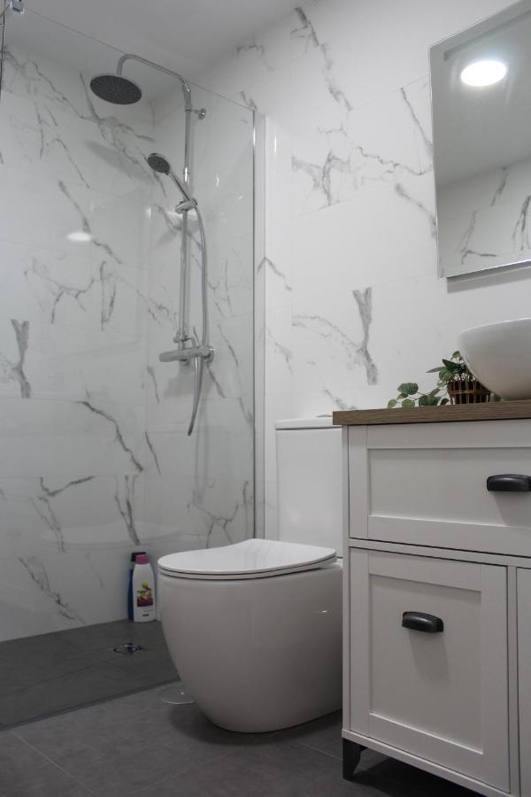 Beautiful Brand New 2 Bedroom Flat With Terrace Málaga Kültér fotó